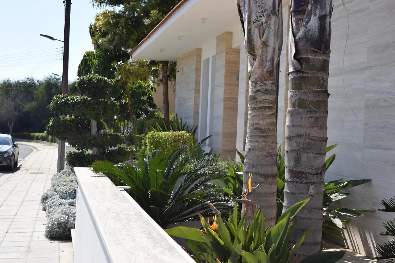 Salt Lake Deluxe Villa Larnaca